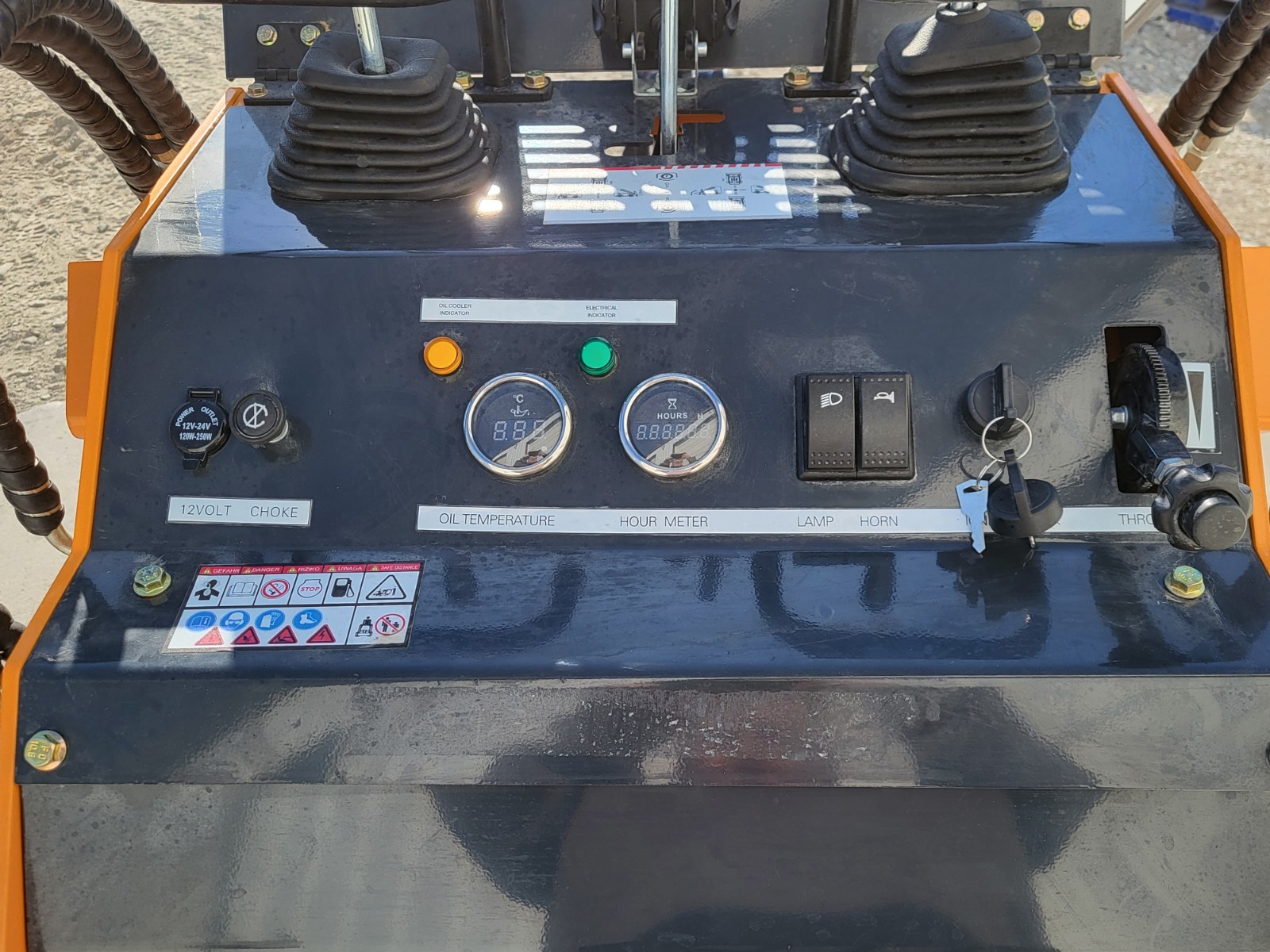 ATS-T460 Compact Track Mini Skid Steer Loader, photo 6 of 11
