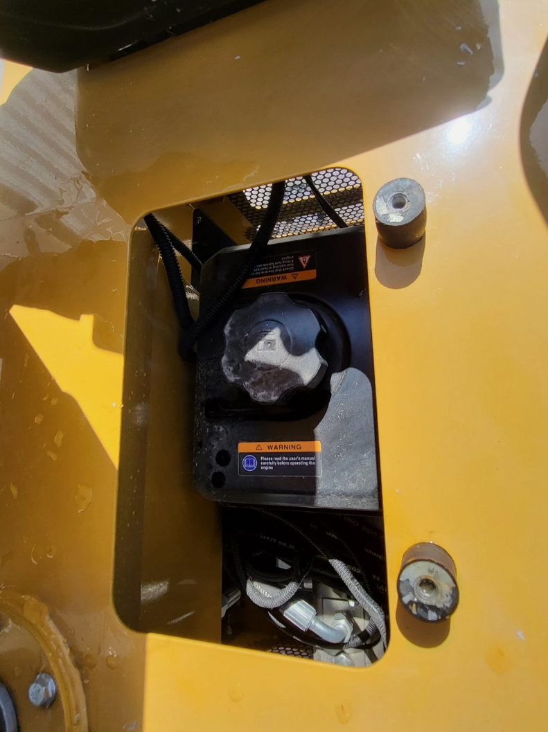 AGT MX12RX 1-Ton Pro Pilot Control Mini Excavator, photo 3 of 9